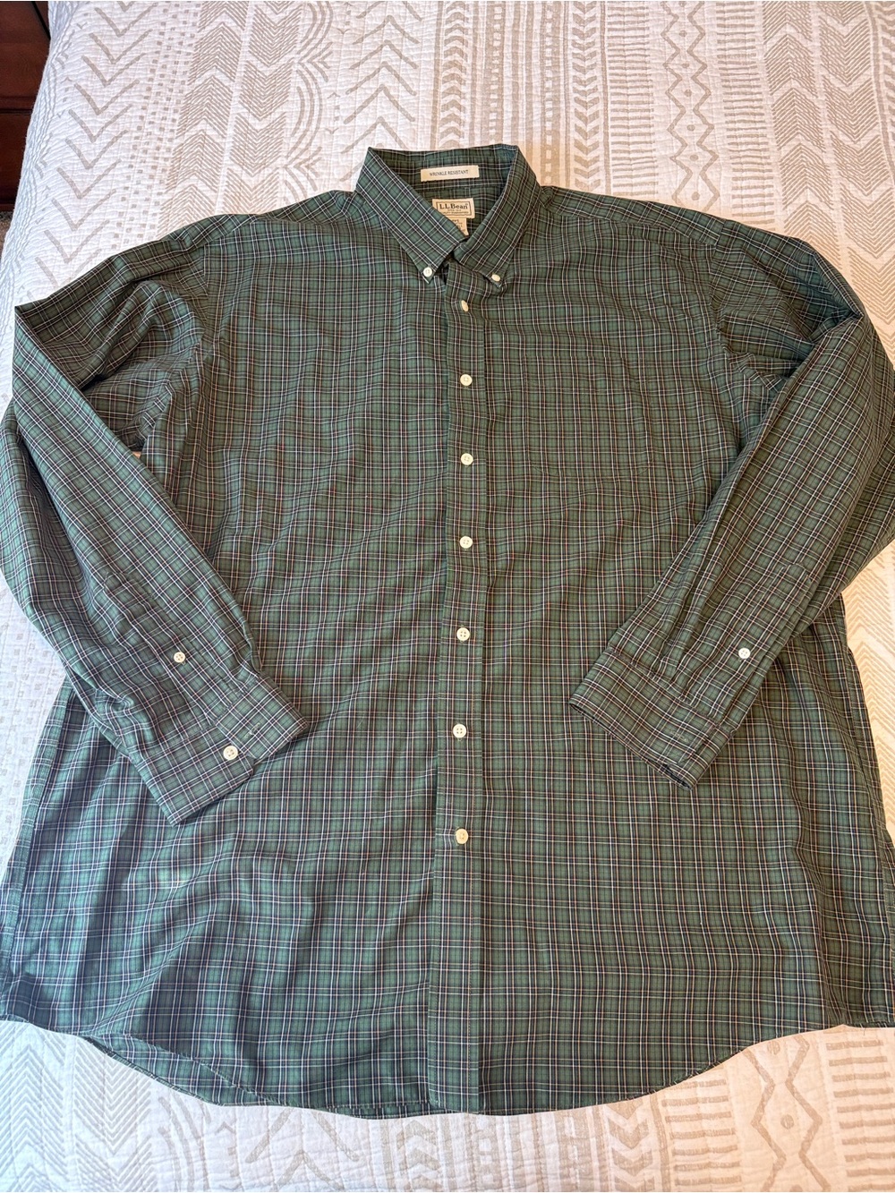 L.L. Bean Men's Green and Navy Plaid Button-Down Shirt